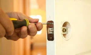 Lock Safe Services Fort Lauderdale, FL 954-366-2406 - 24-hour-emergency-locksmith