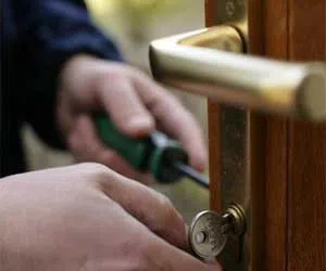 Lock Safe Services Fort Lauderdale, FL 954-366-2406 - lock-change